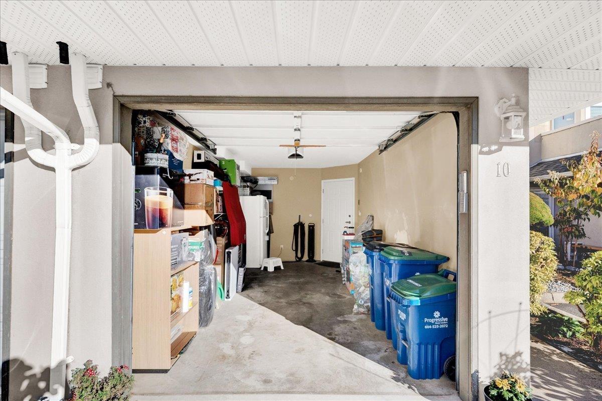 10 9926 151 Street Property Photo 32