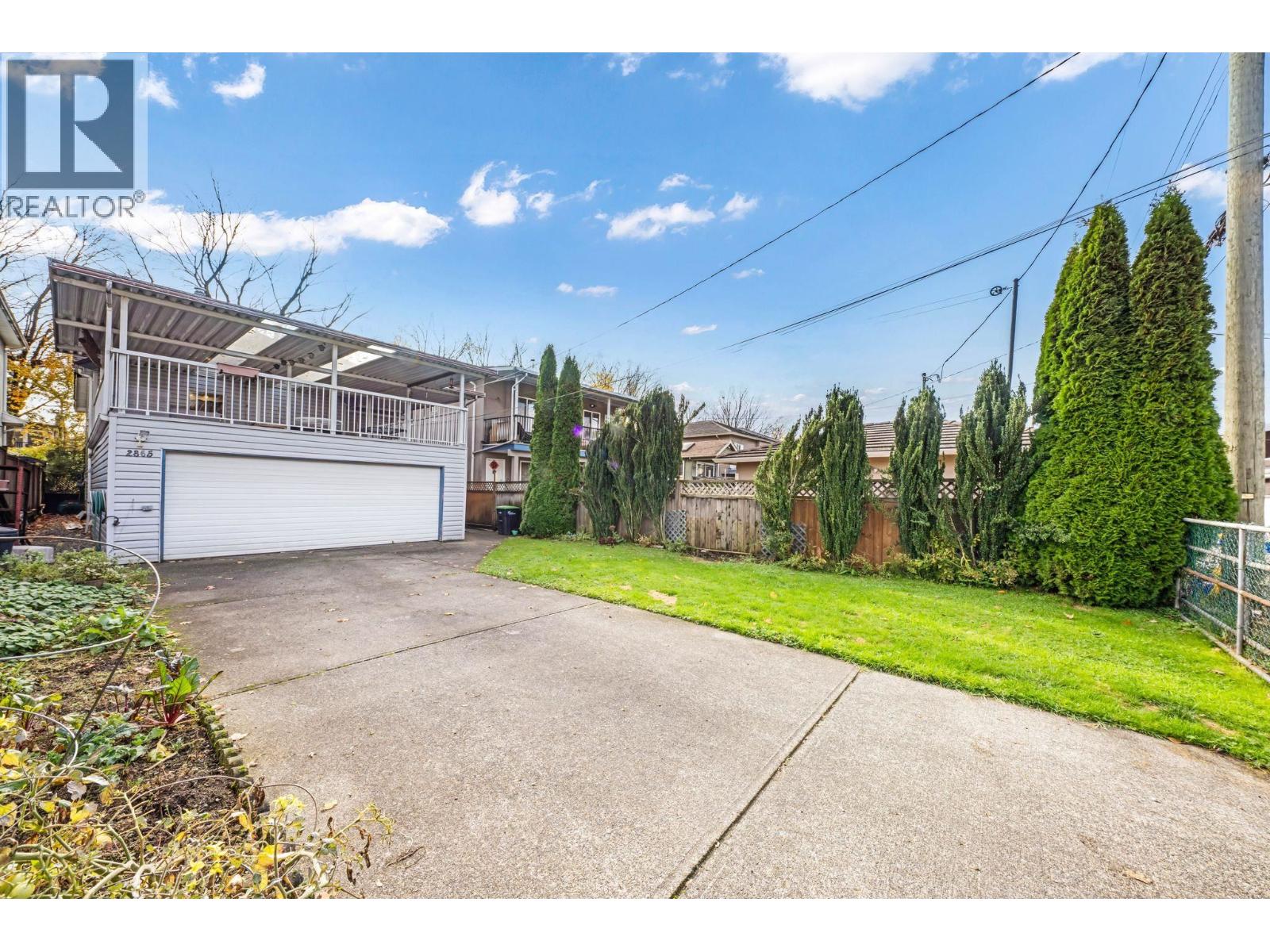 2865 Grant Street Property Photo 4