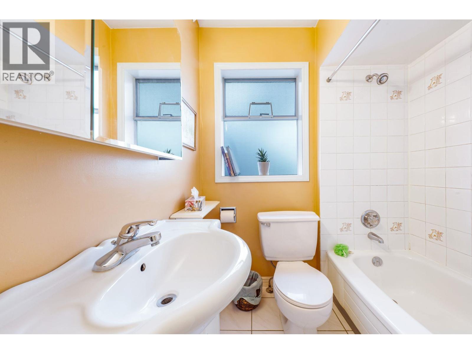 2865 Grant Street Property Photo 15