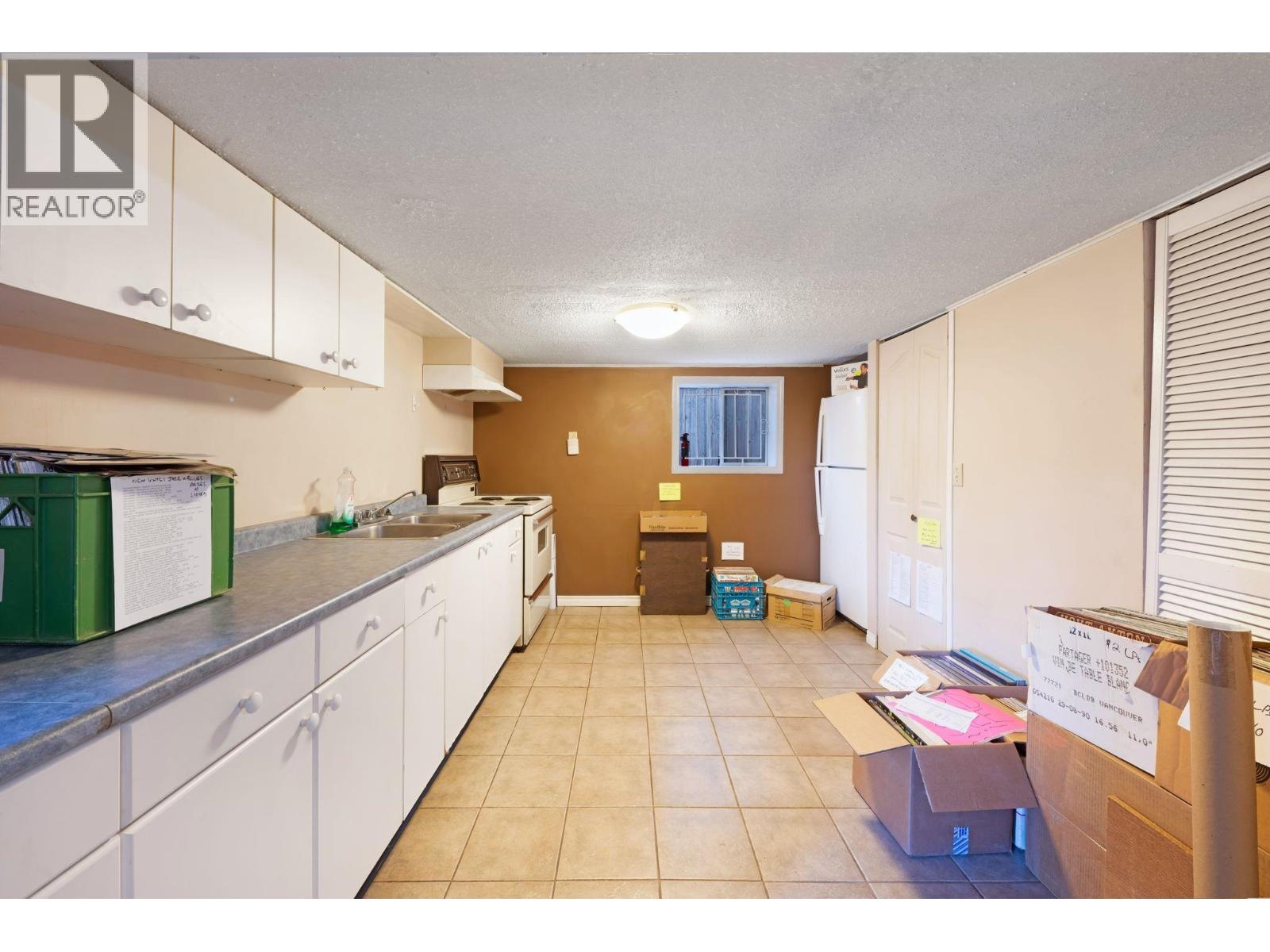 2865 Grant Street Property Photo 24