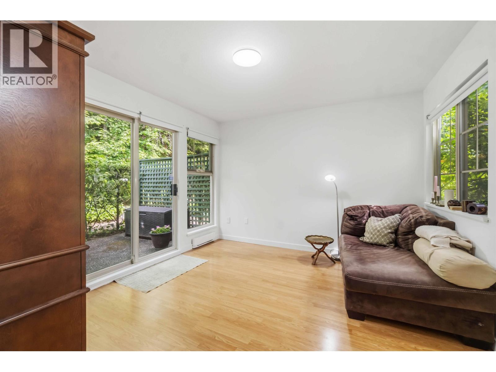 57 65 Foxwood Drive Property Photo 4