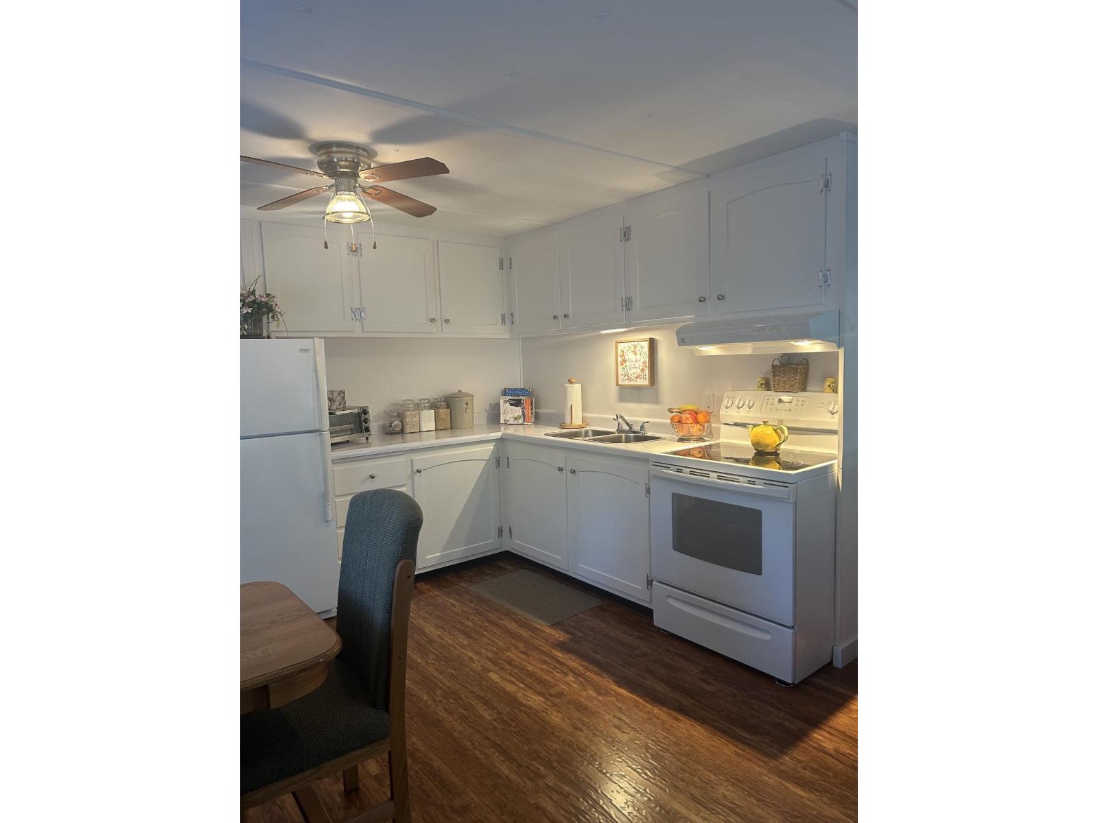 49 20071 24 Avenue Property Photo 13