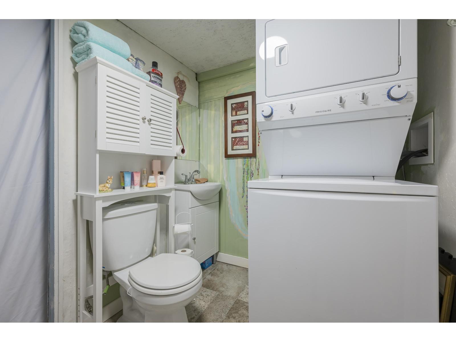 49 20071 24 Avenue Property Photo 22