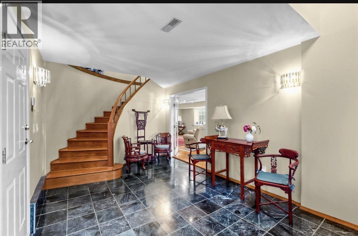 8022 Lakefield Drive Property Photo 4