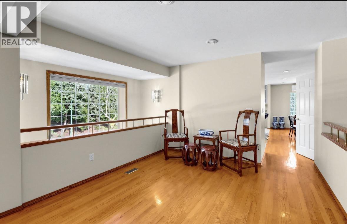 8022 Lakefield Drive Property Photo 8