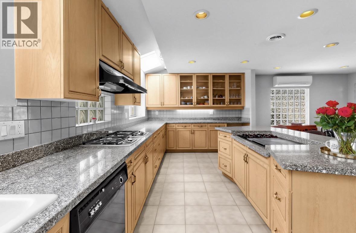 8022 Lakefield Drive Property Photo 13