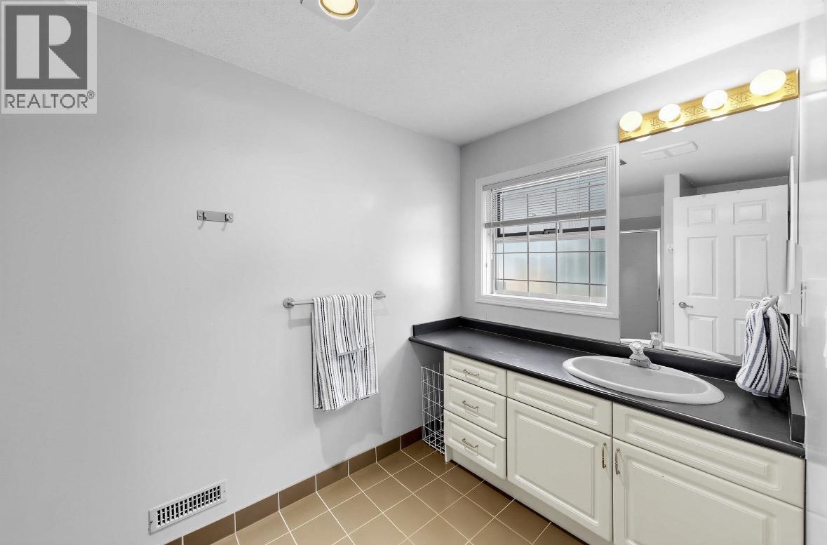 8022 Lakefield Drive Property Photo 30