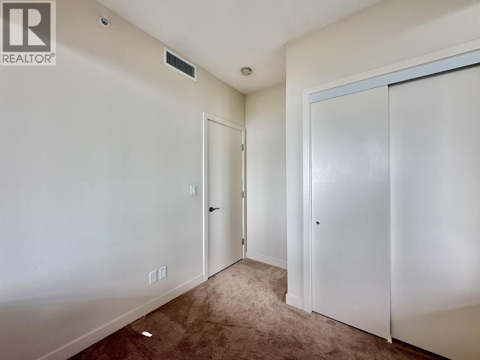 1604 6383 Mckay Avenue Property Photo 6