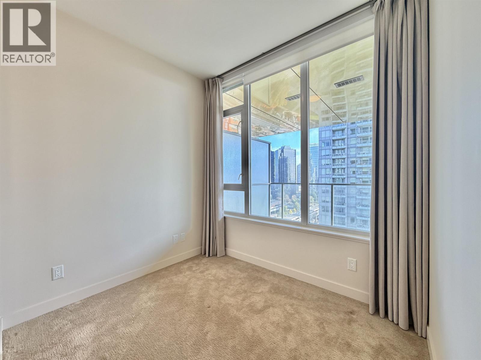 1604 6383 Mckay Avenue Property Photo 7