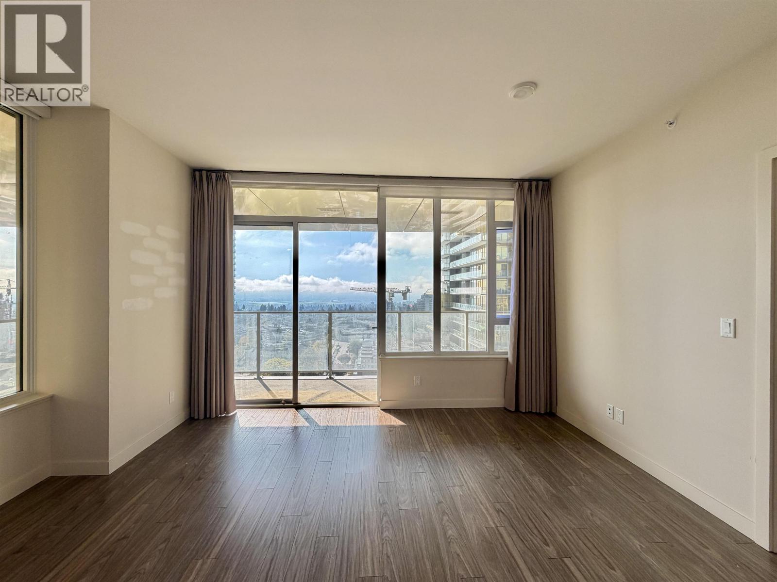 1604 6383 Mckay Avenue Property Photo 10
