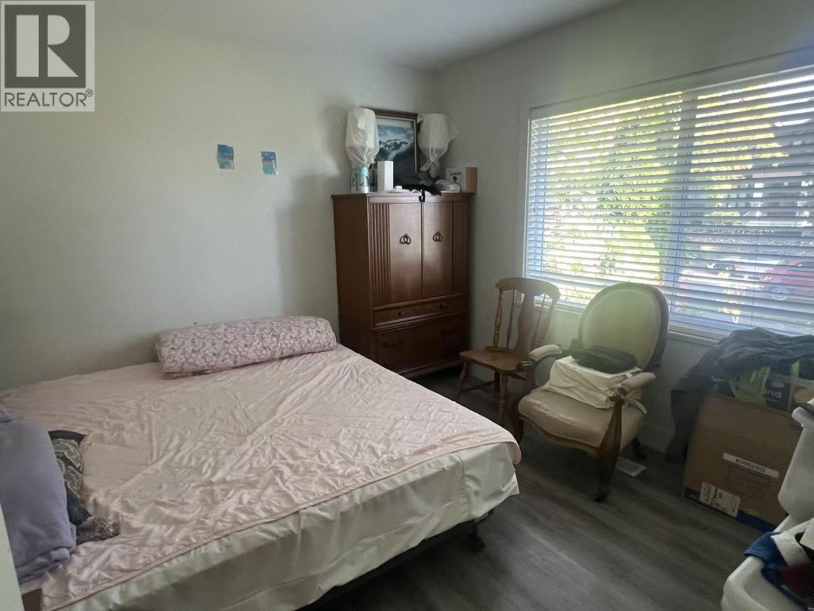 5491 Elizabeth Street Property Photo 6