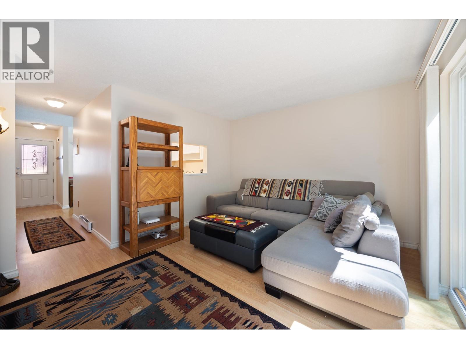 4384 Garden Grove Drive Property Photo 2