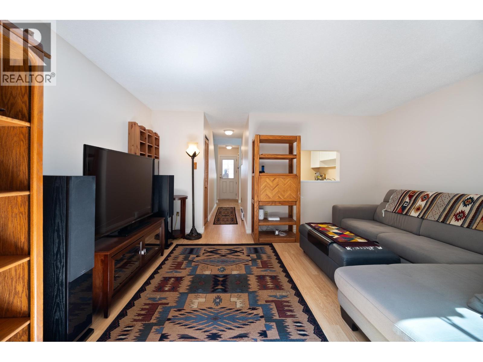 4384 Garden Grove Drive Property Photo 5
