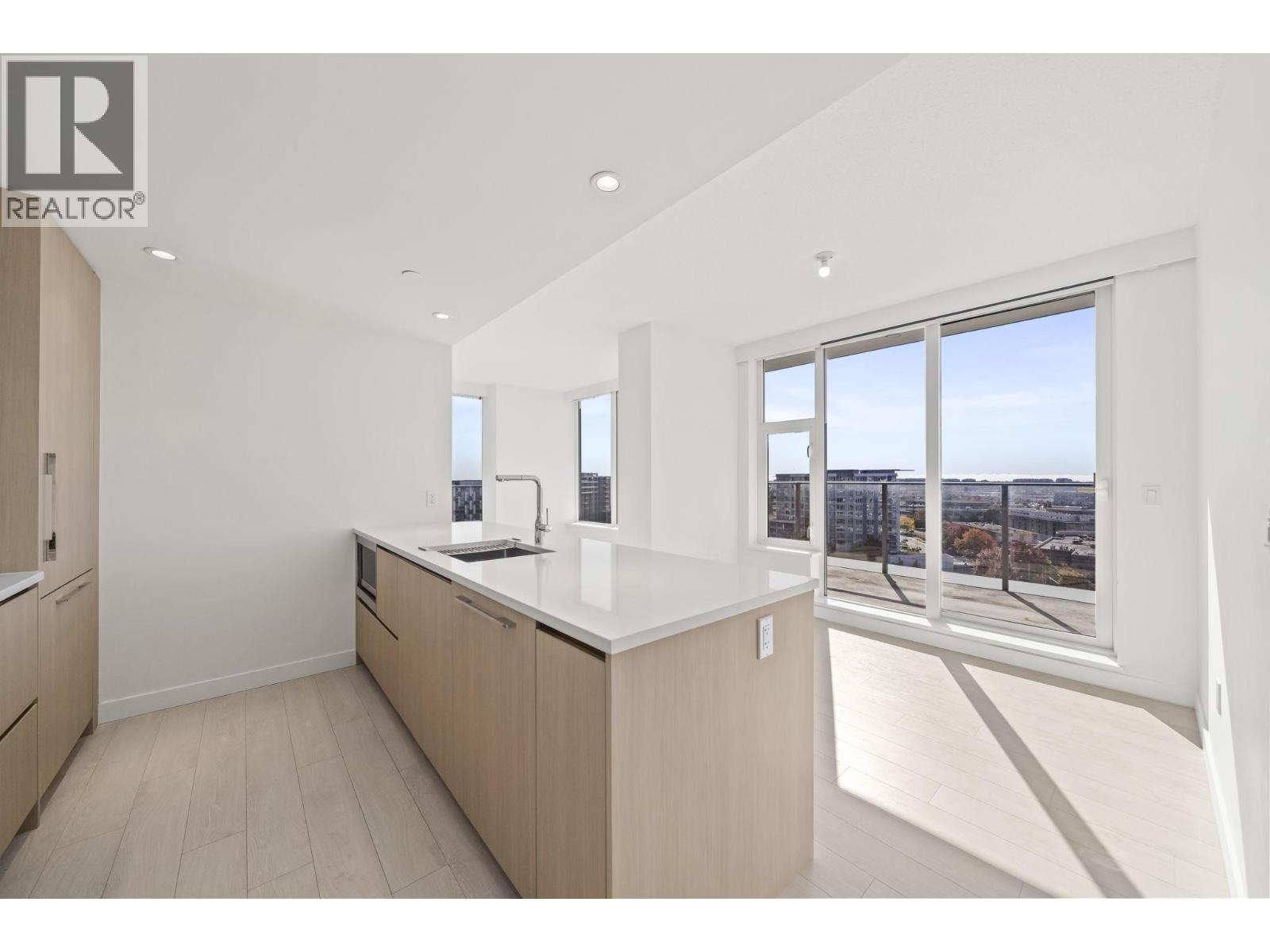 1401 8611 Hazelbridge Way Property Photo 5