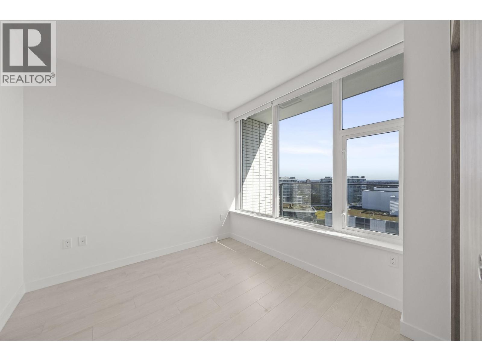 1401 8611 Hazelbridge Way Property Photo 8