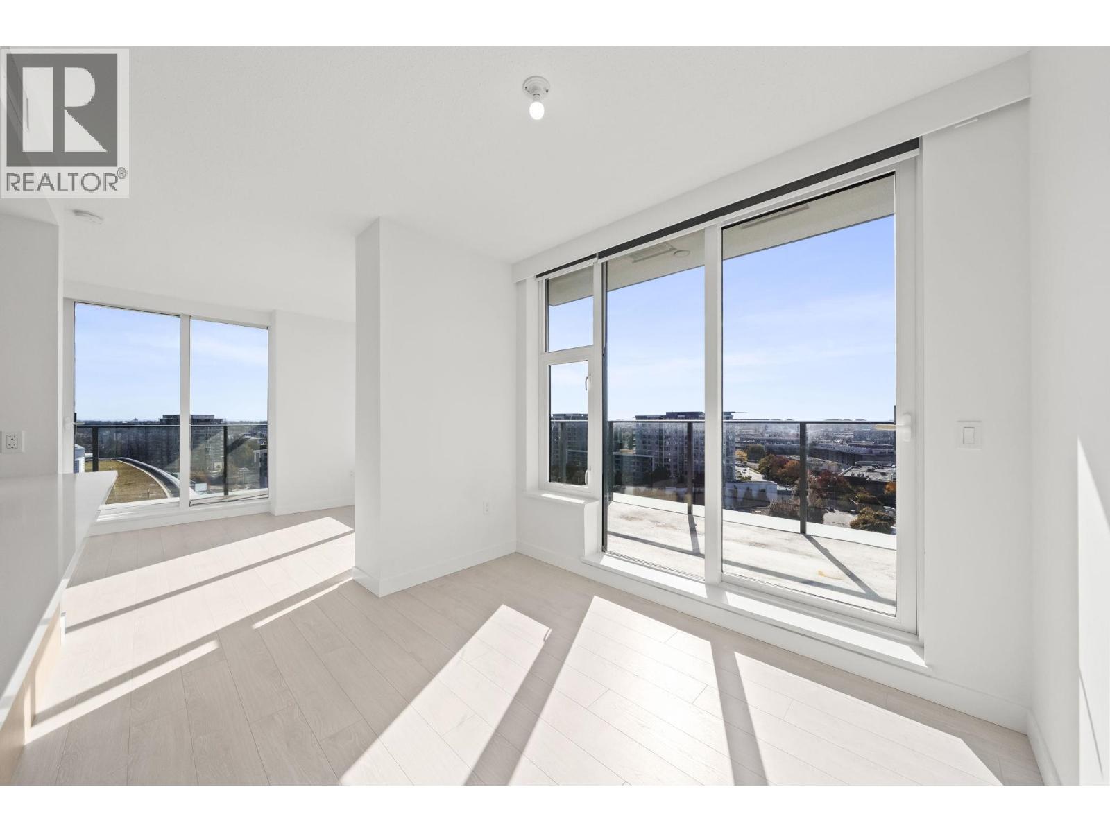 1401 8611 Hazelbridge Way Property Photo 14