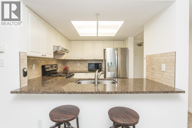 909 6088 Minoru Boulevard Property Photo 12