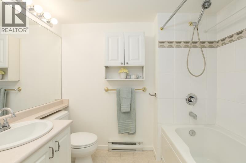 909 6088 Minoru Boulevard Property Photo 21
