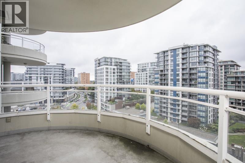 909 6088 Minoru Boulevard Property Photo 27