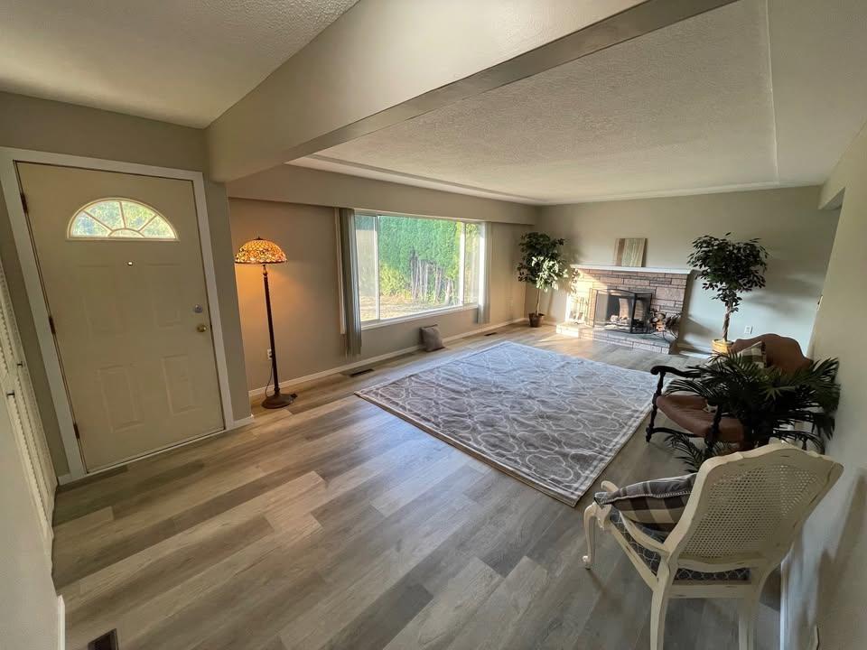 1824 Property Photo 5