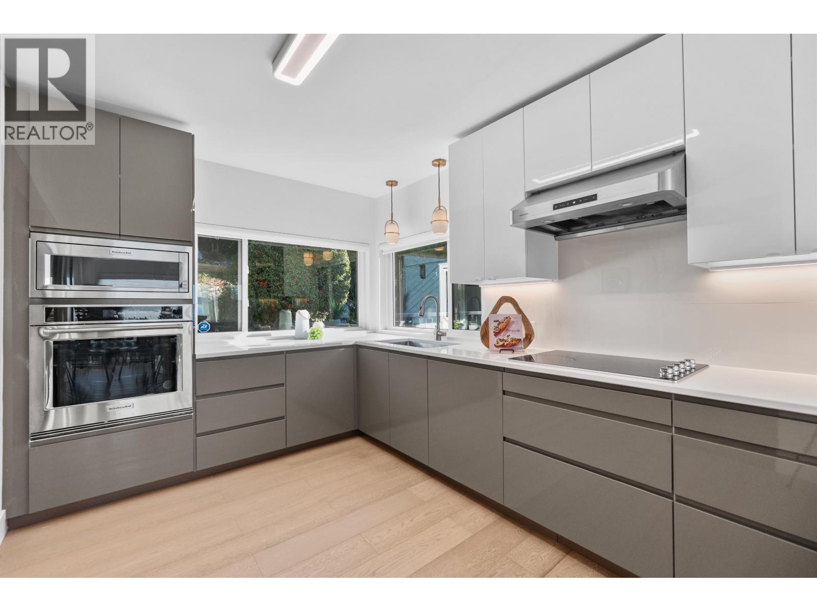 3381 Mathers Avenue Property Photo 15