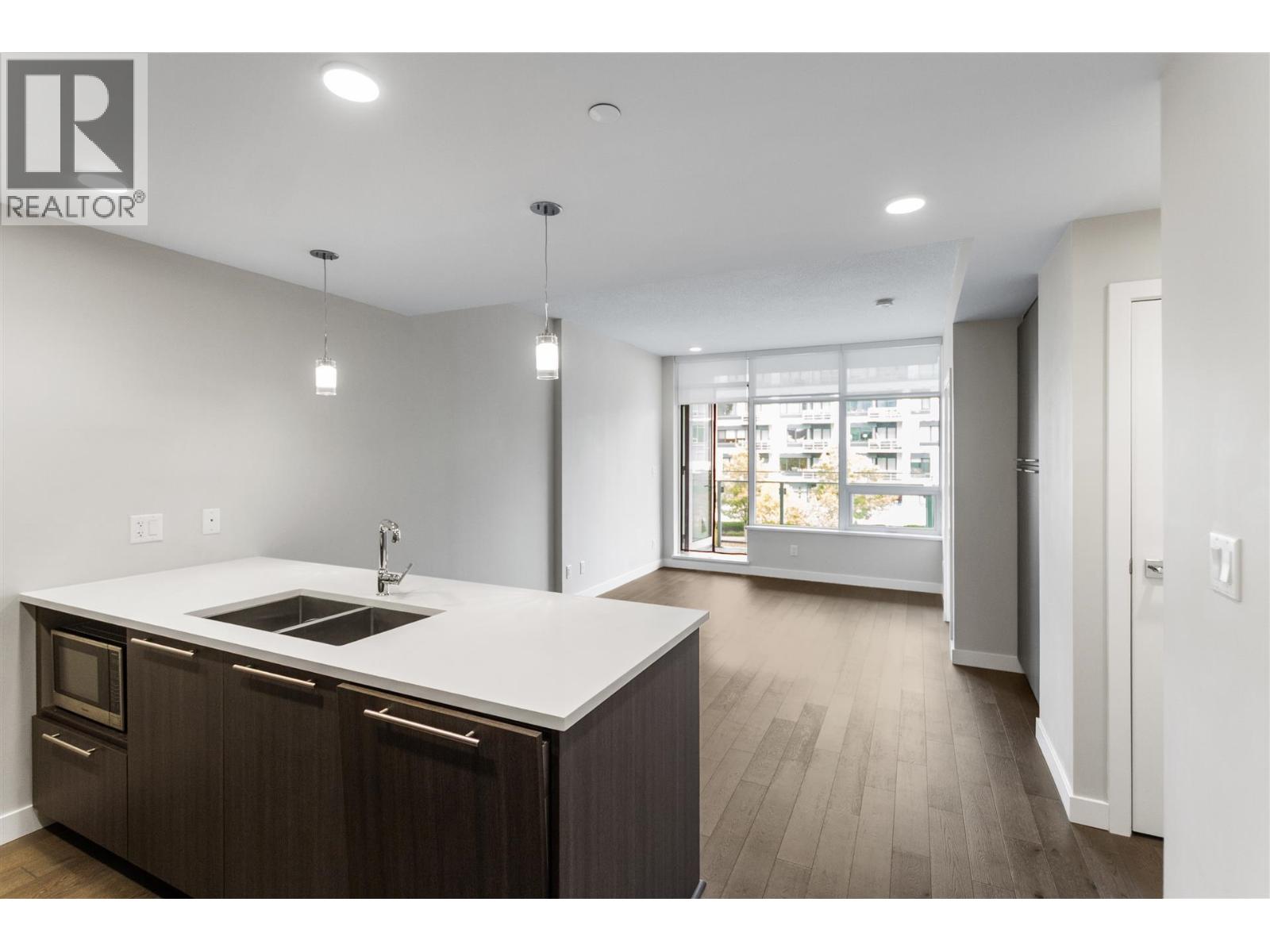 305 4963 Cambie Street Property Photo 3