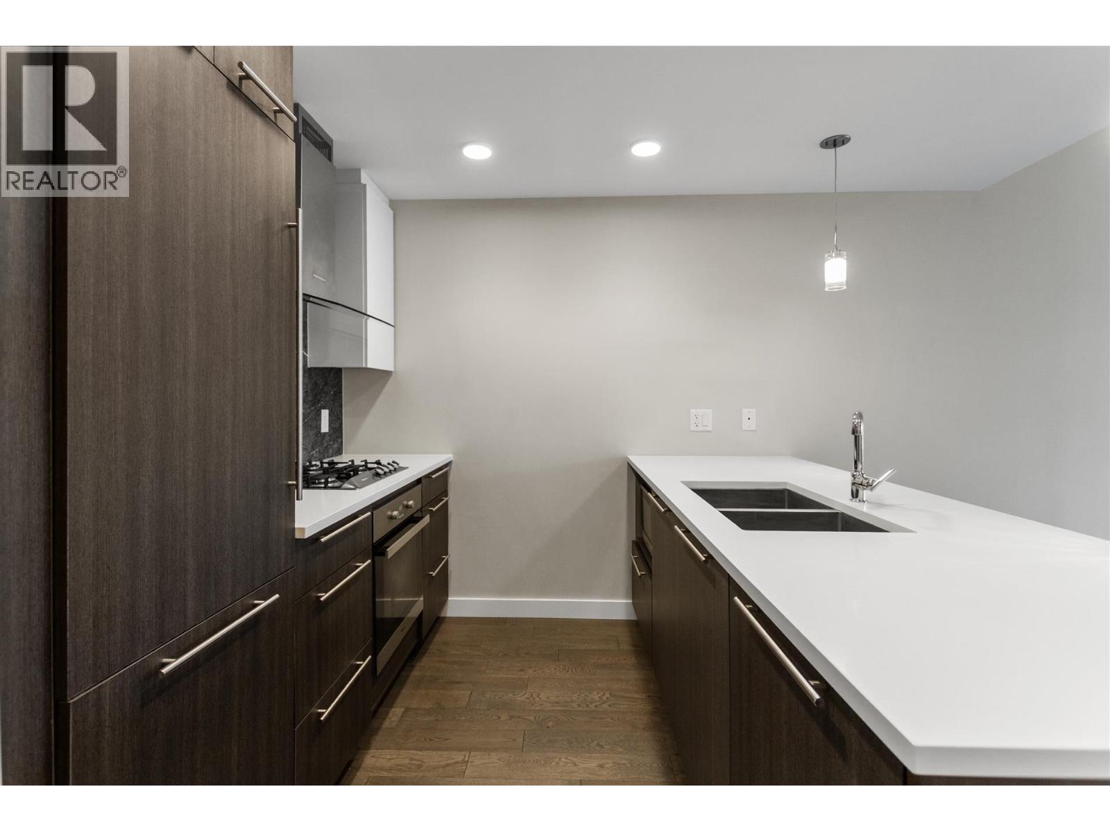 305 4963 Cambie Street Property Photo 9