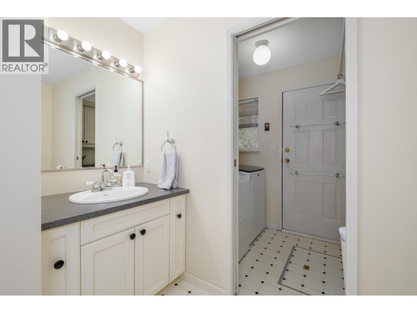 12795 Fern Crescent Property Photo 17