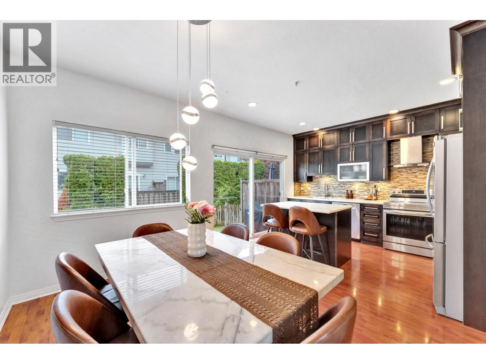 142 1055 Riverwood Gate Property Photo 4