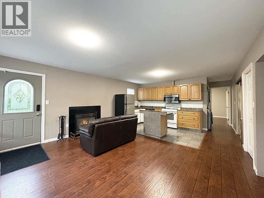 Garden 5225 Canada Way Property Photo 2