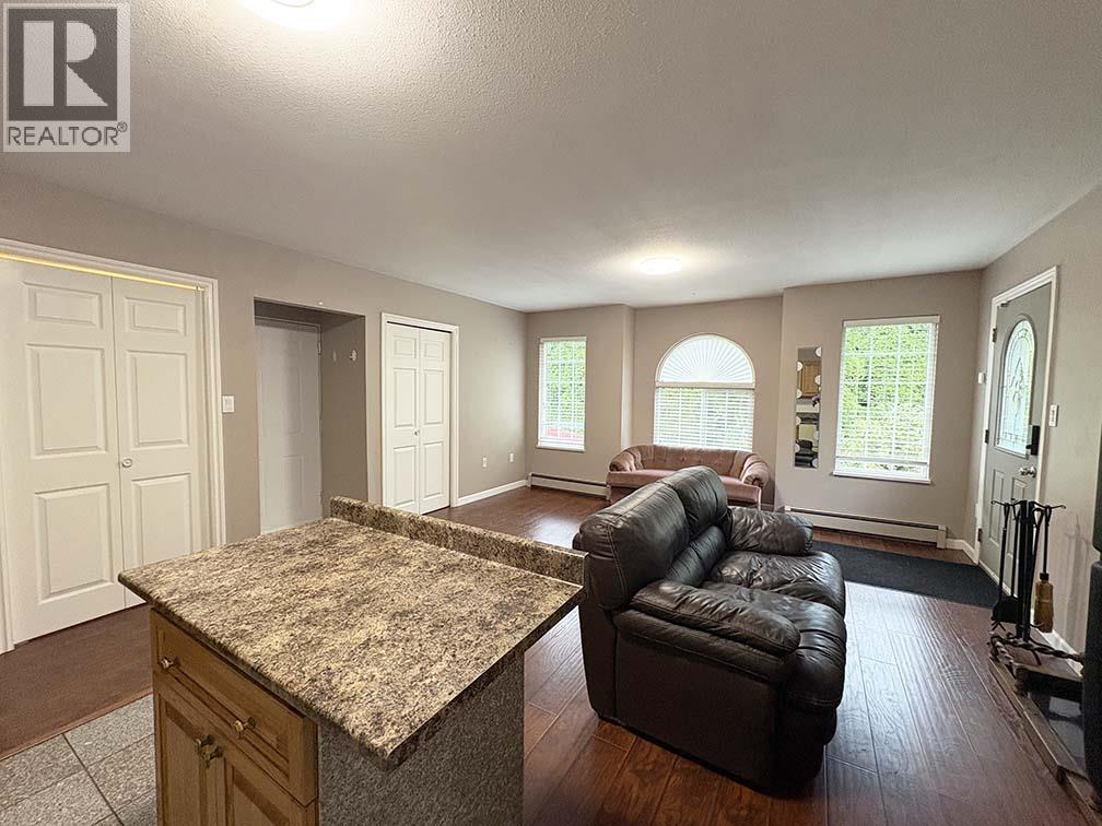 Garden 5225 Canada Way Property Photo 5