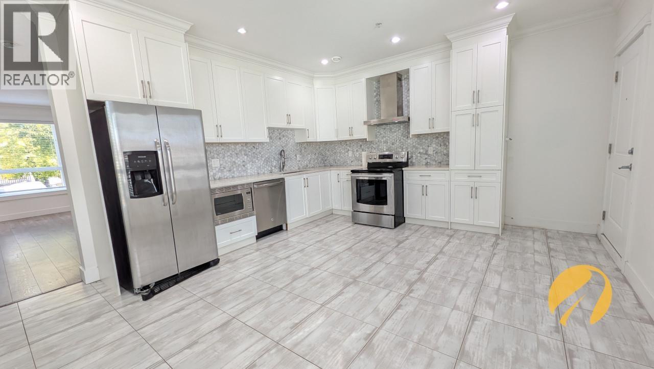 5477 Wales Street Property Photo 2