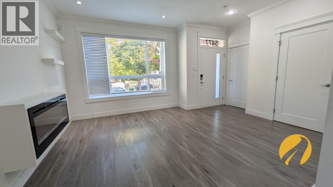 5477 Wales Street Property Photo 4
