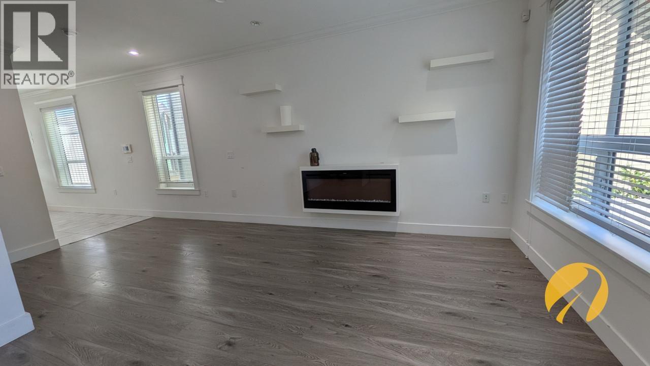 5477 Wales Street Property Photo 5
