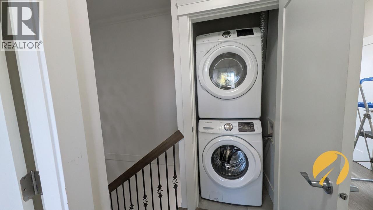 5477 Wales Street Property Photo 8