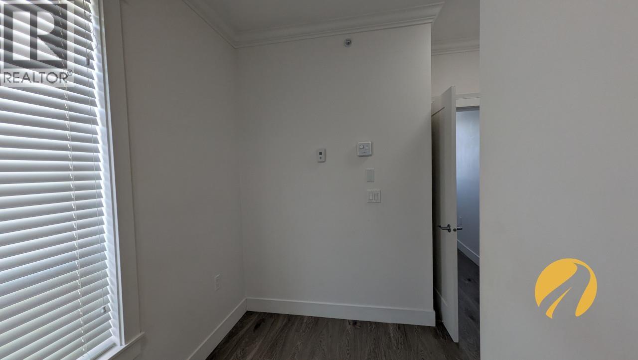 5477 Wales Street Property Photo 13