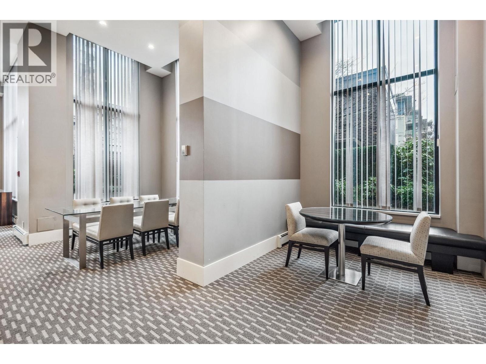 903 151 W 2nd Street Property Photo 26