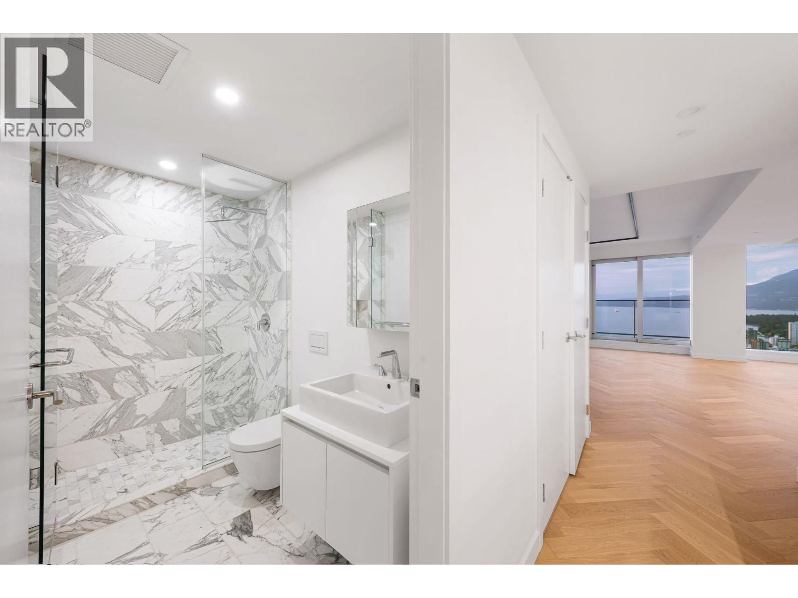 5702 1480 Howe Street Property Photo 15
