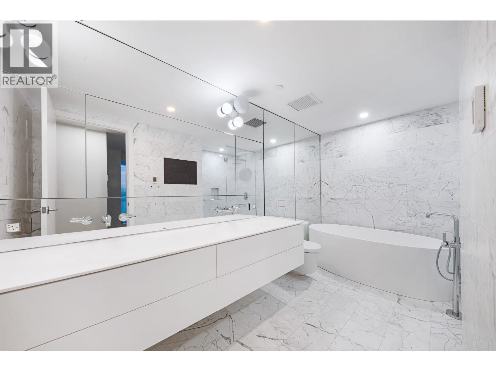 5702 1480 Howe Street Property Photo 20