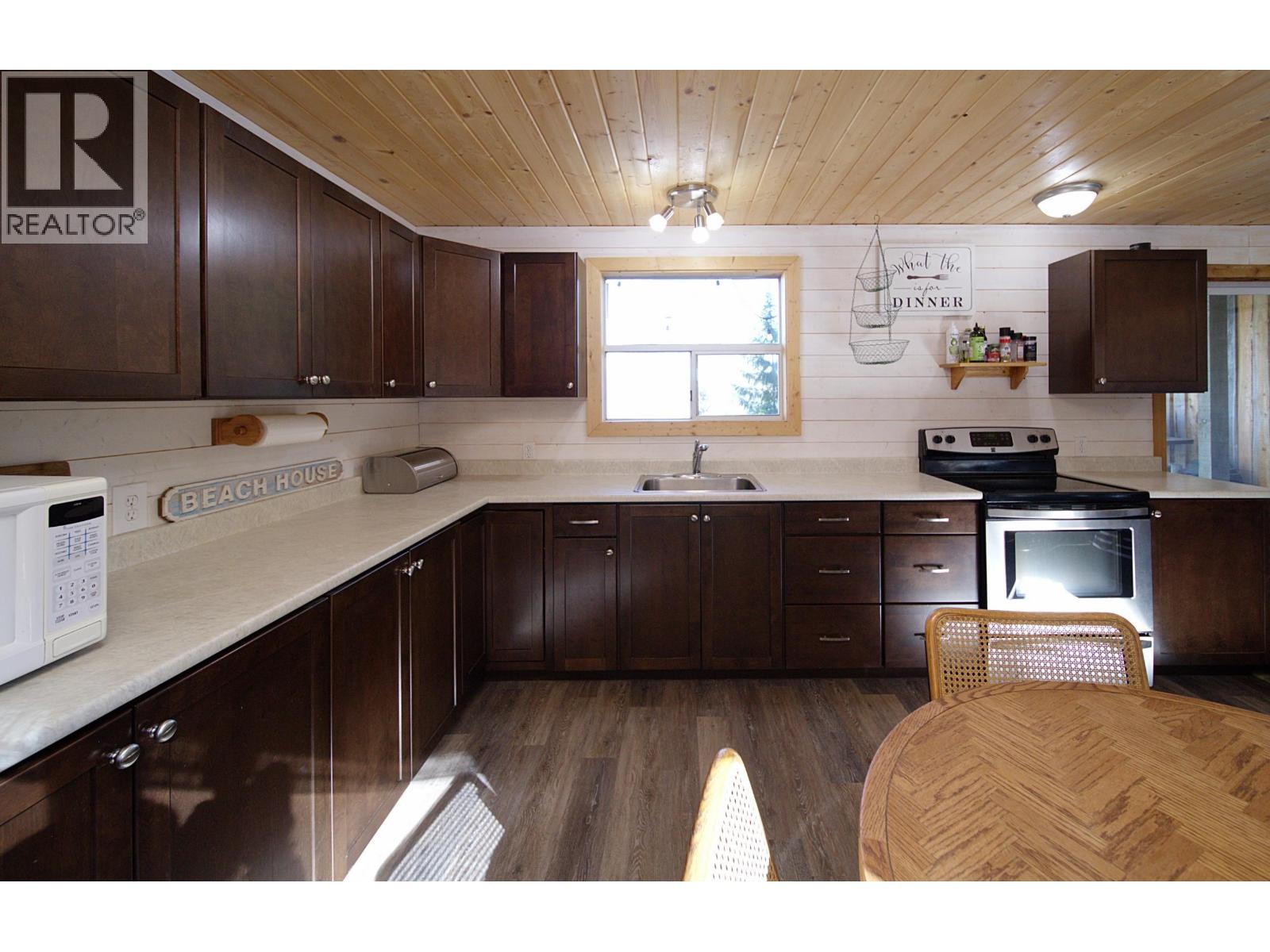 5647 Marshall Creek Road Property Photo 4