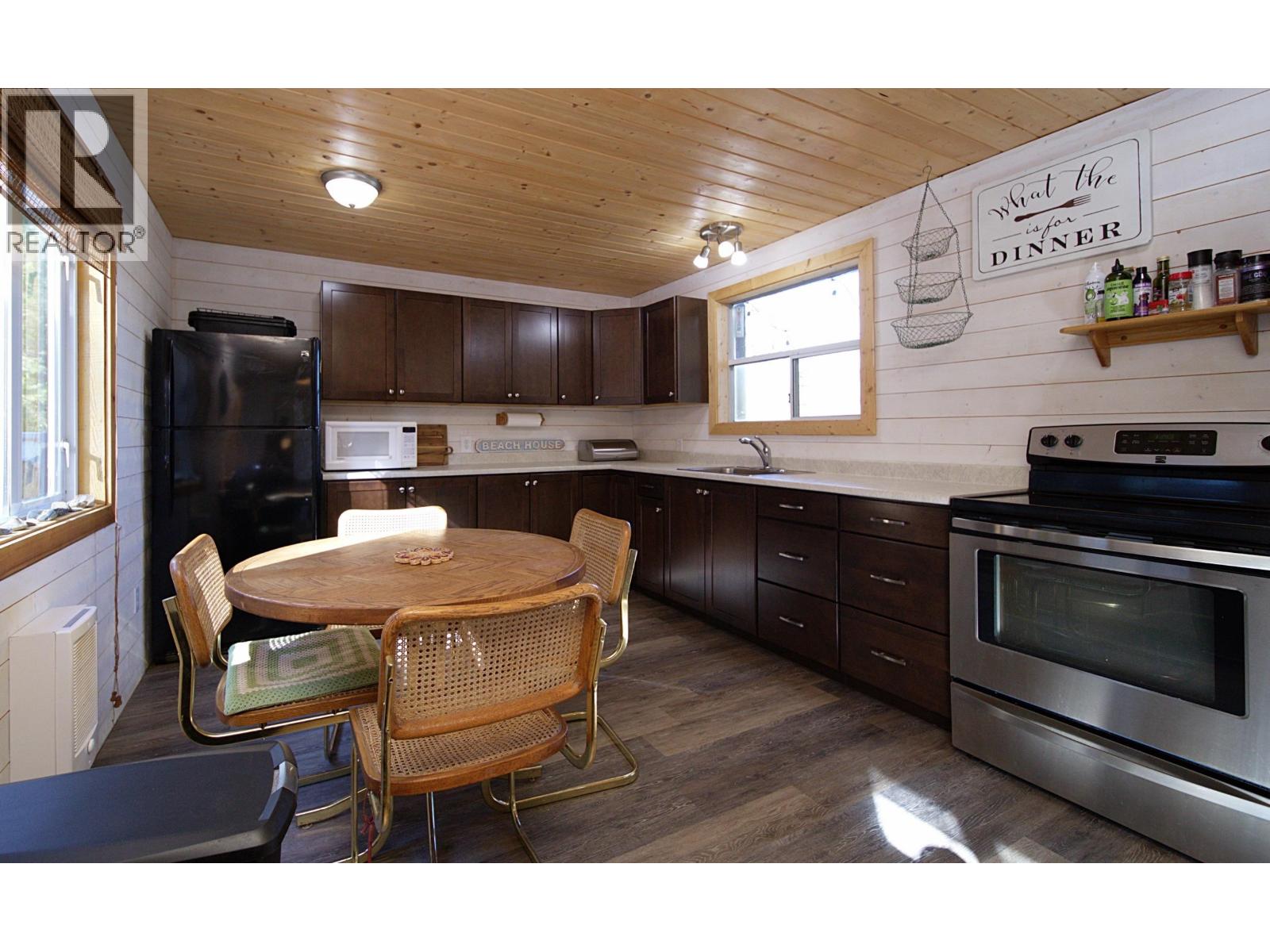 5647 Marshall Creek Road Property Photo 8
