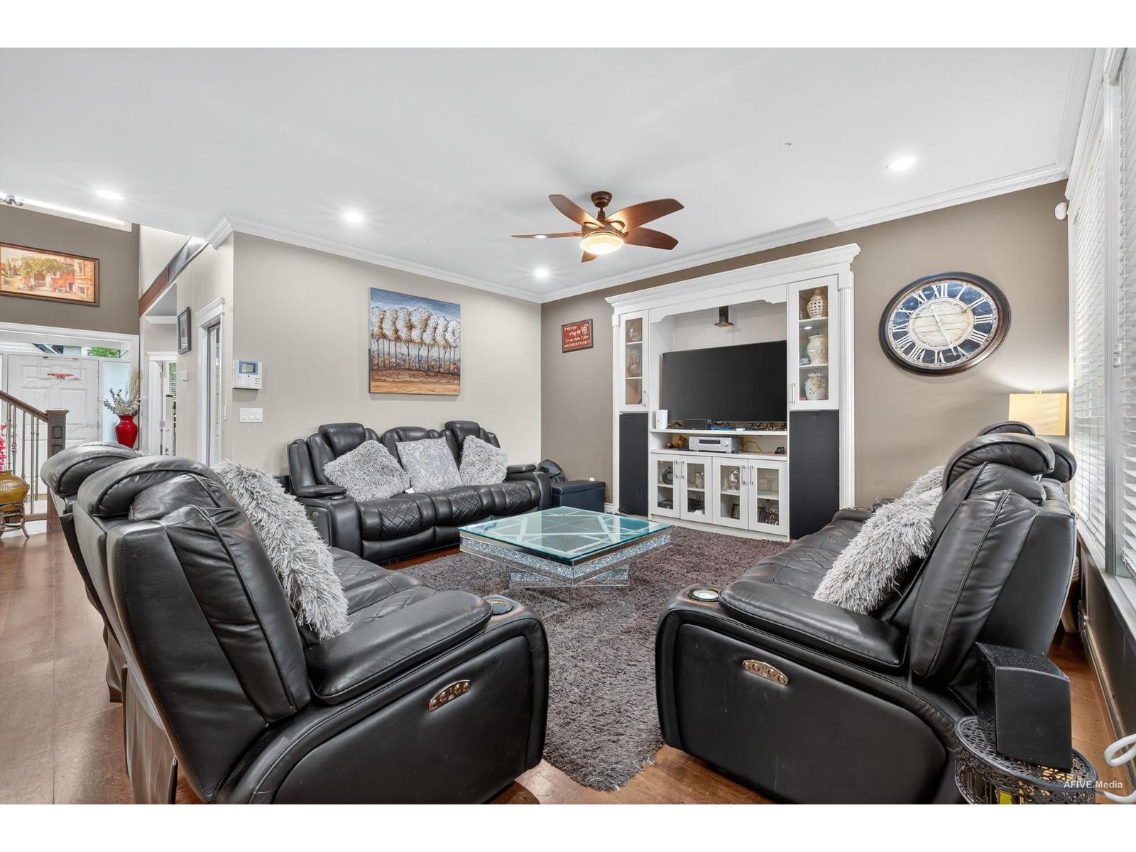 17372 64 A Avenue Property Photo 15