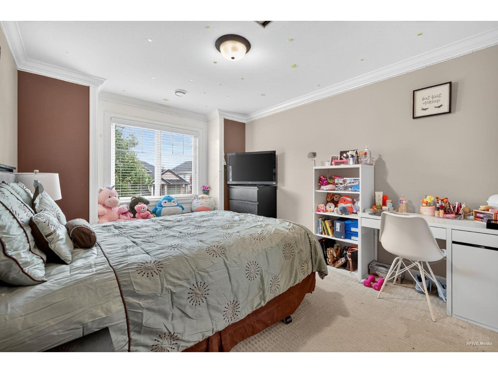 17372 64 A Avenue Property Photo 23