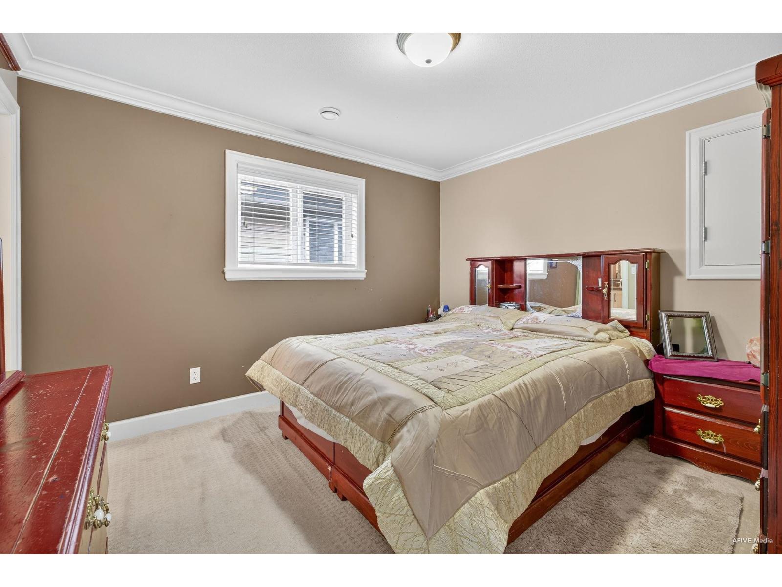 17372 64 A Avenue Property Photo 25