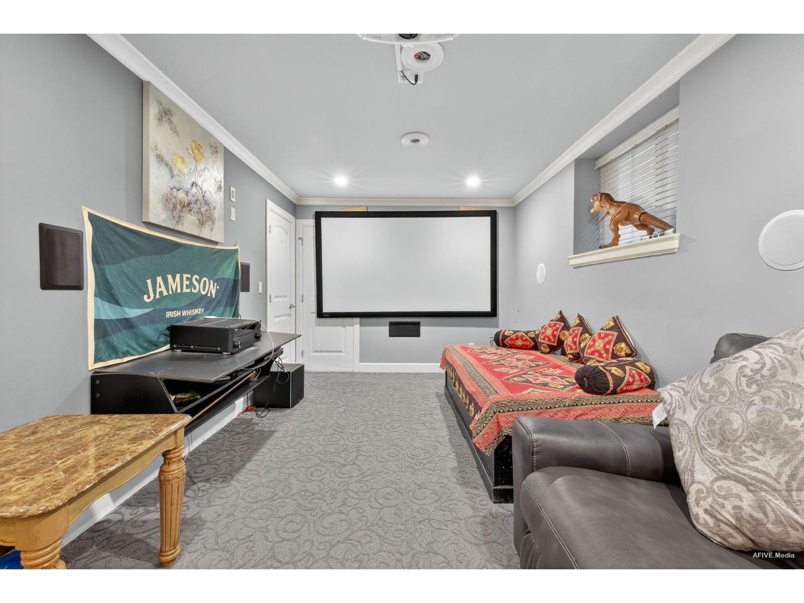 17372 64 A Avenue Property Photo 31