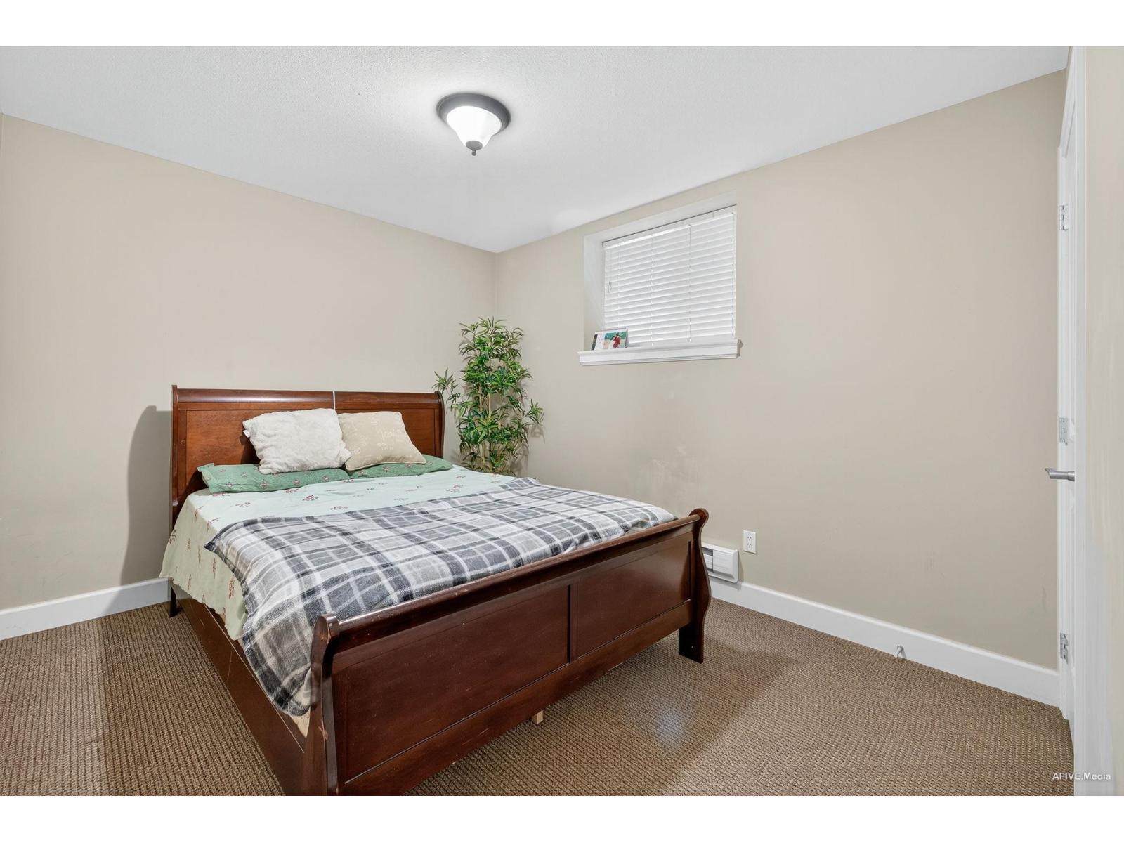 17372 64 A Avenue Property Photo 34