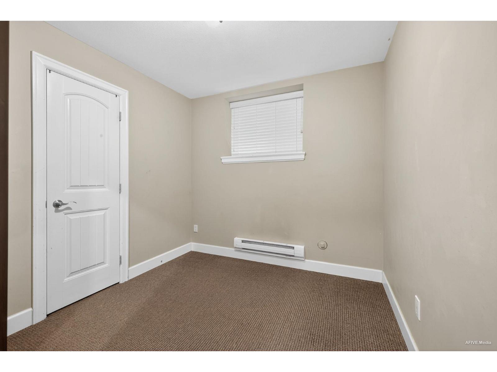 17372 64 A Avenue Property Photo 35