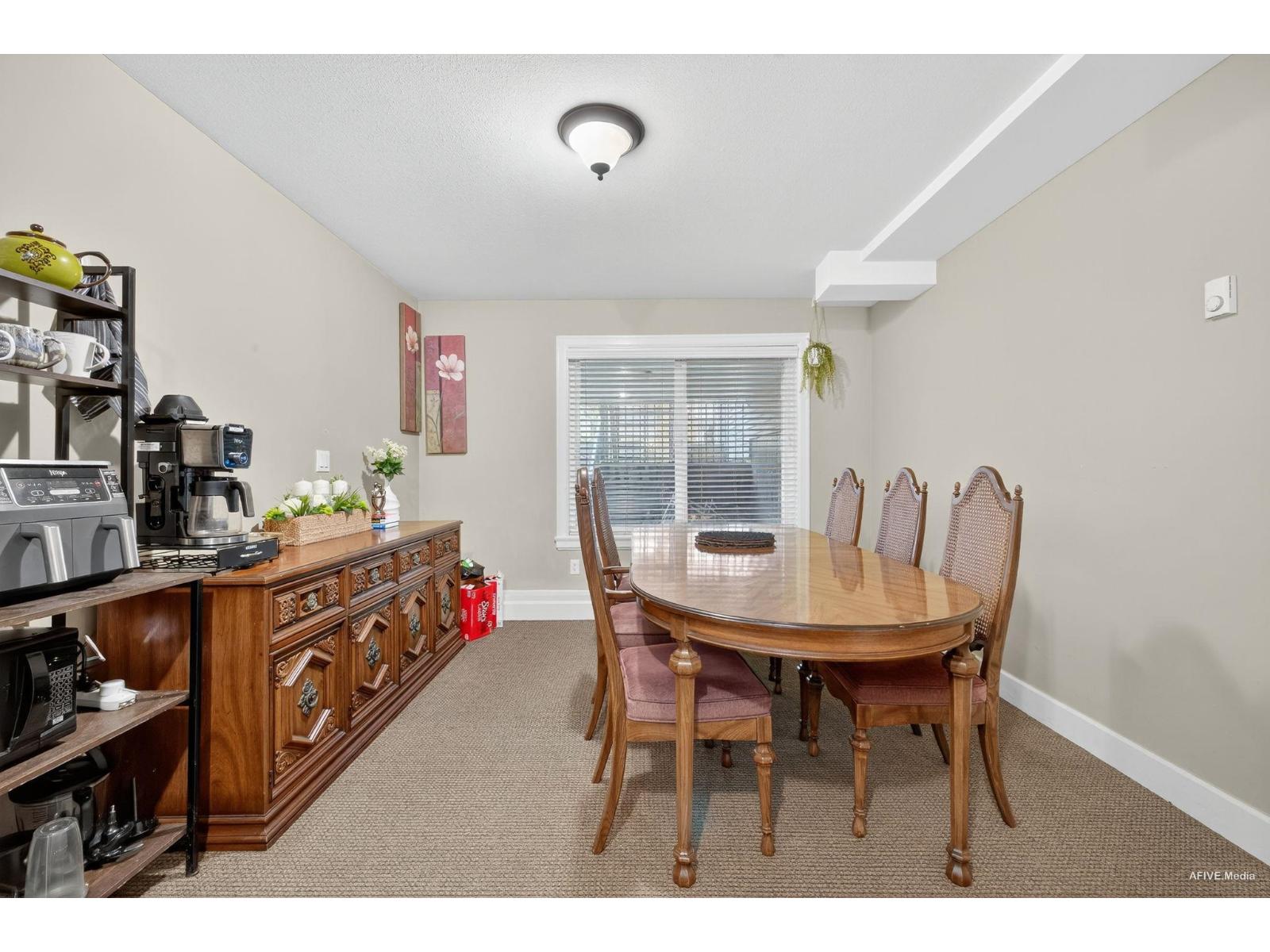 17372 64 A Avenue Property Photo 39