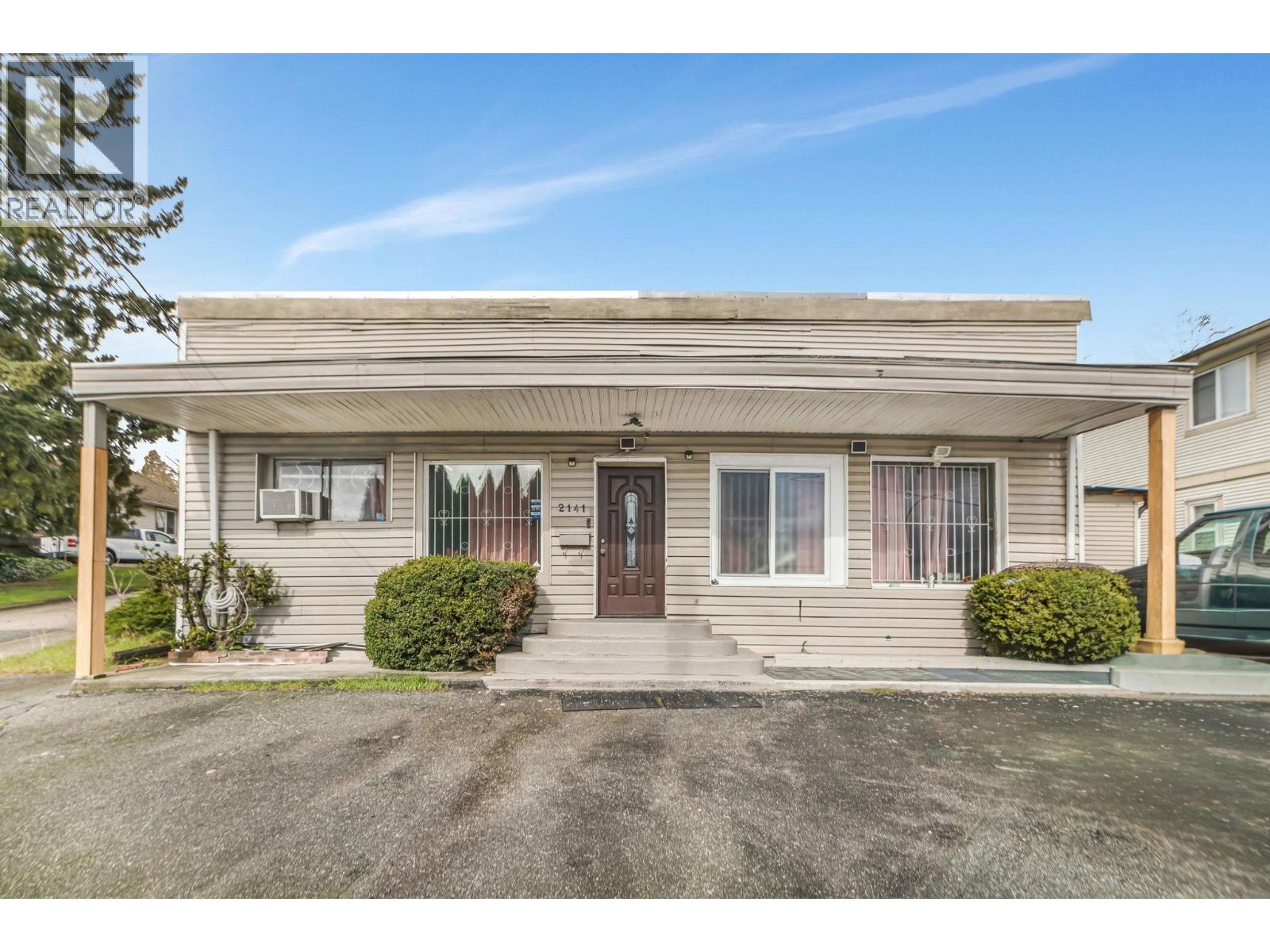 2141 Marine Way Photo de la propriété 1