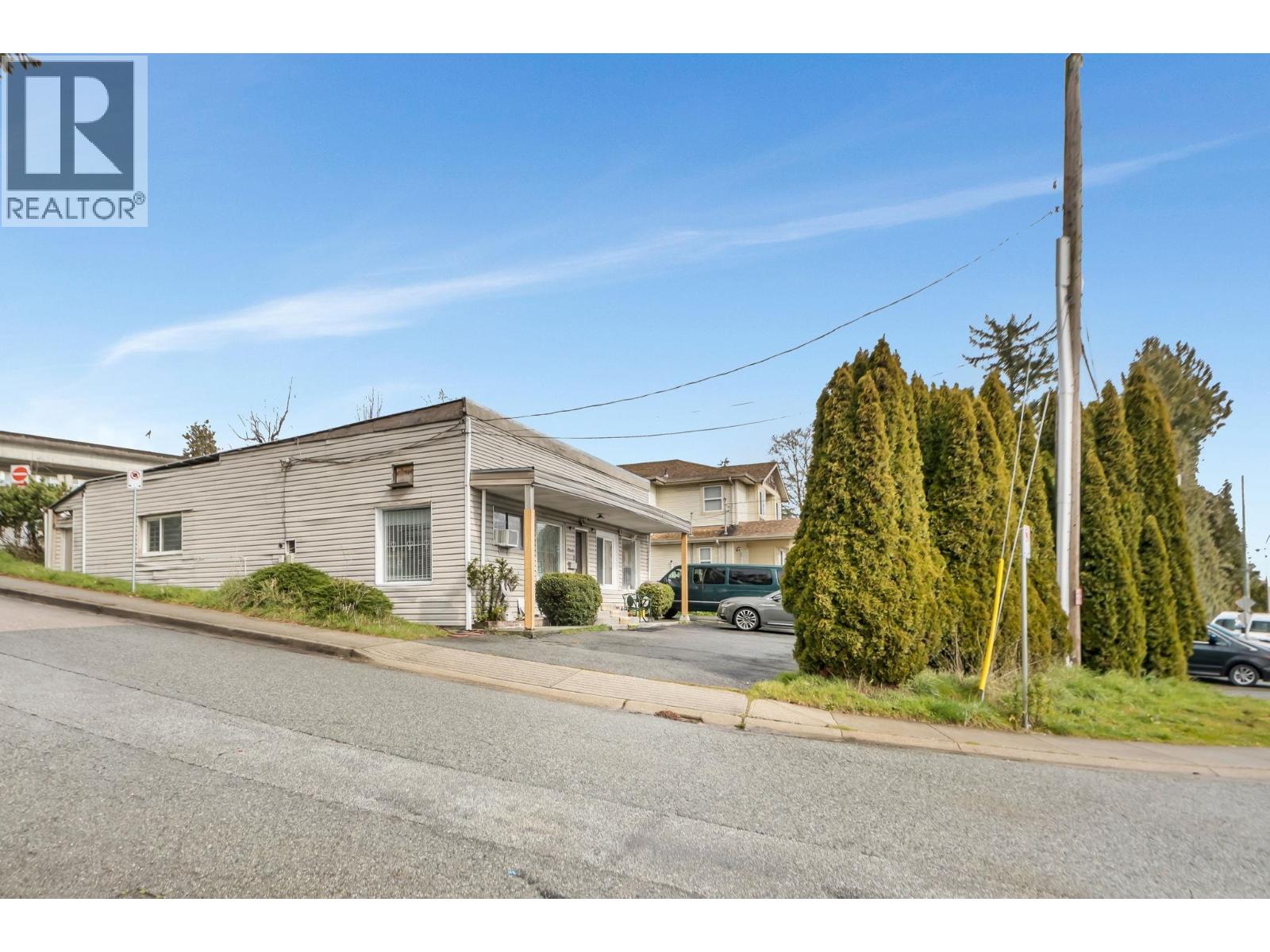 2141 Marine Way Property Photo 3